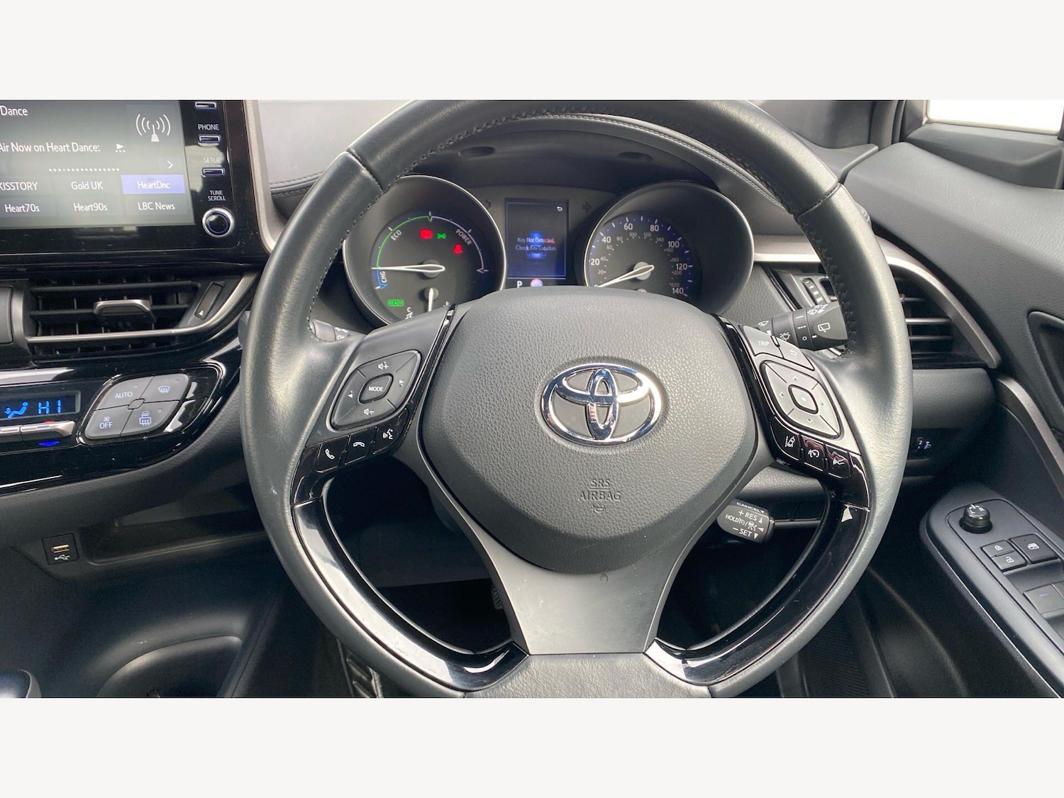 Used Toyota C-HR 2023 for sale - 77637361: Photo 10