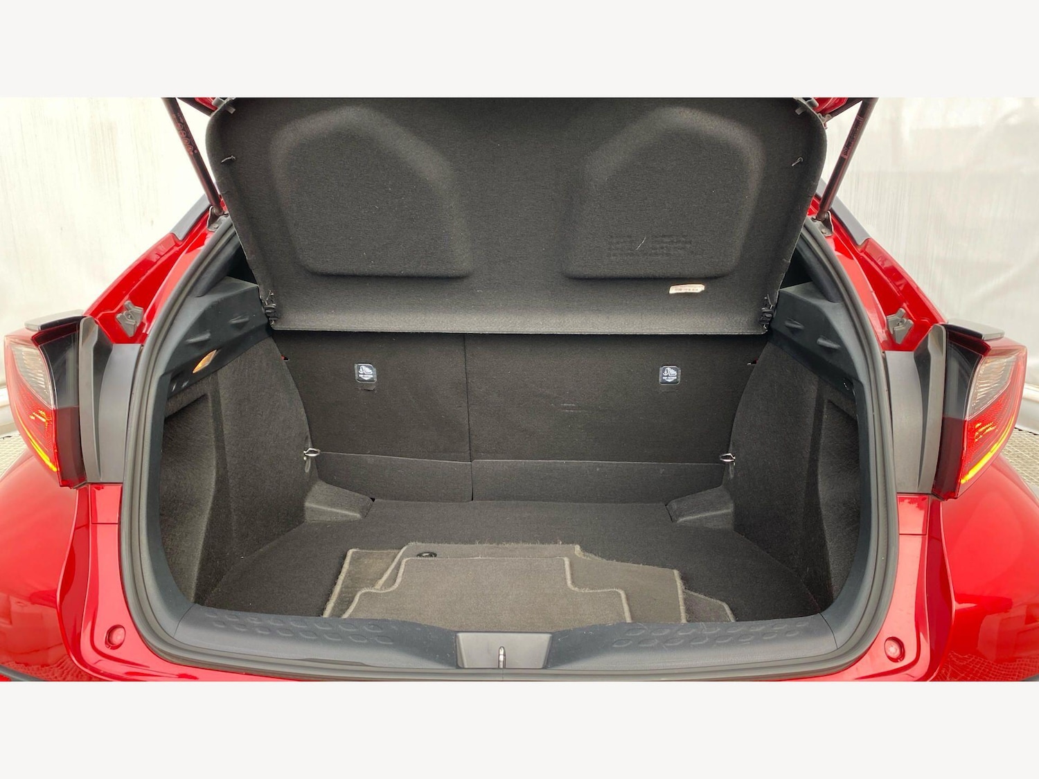 Used Toyota C-HR 2023 for sale - 77637361: Photo 16