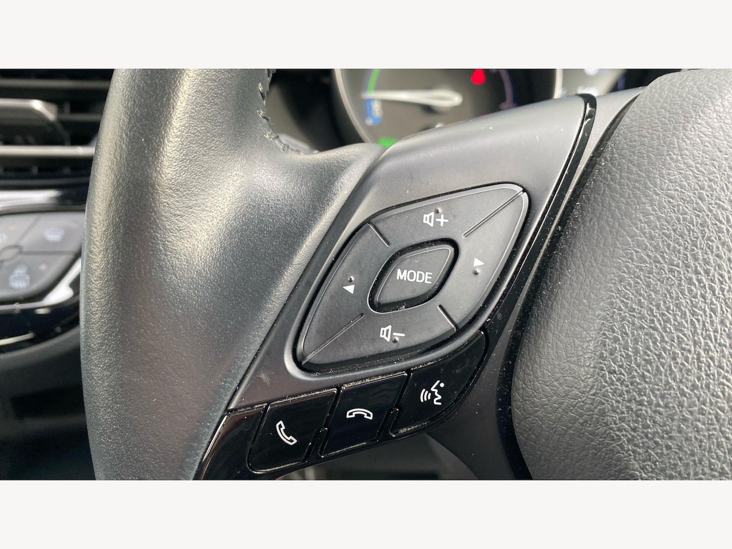 Used Toyota C-HR 2023 for sale - 77637361: Photo 30