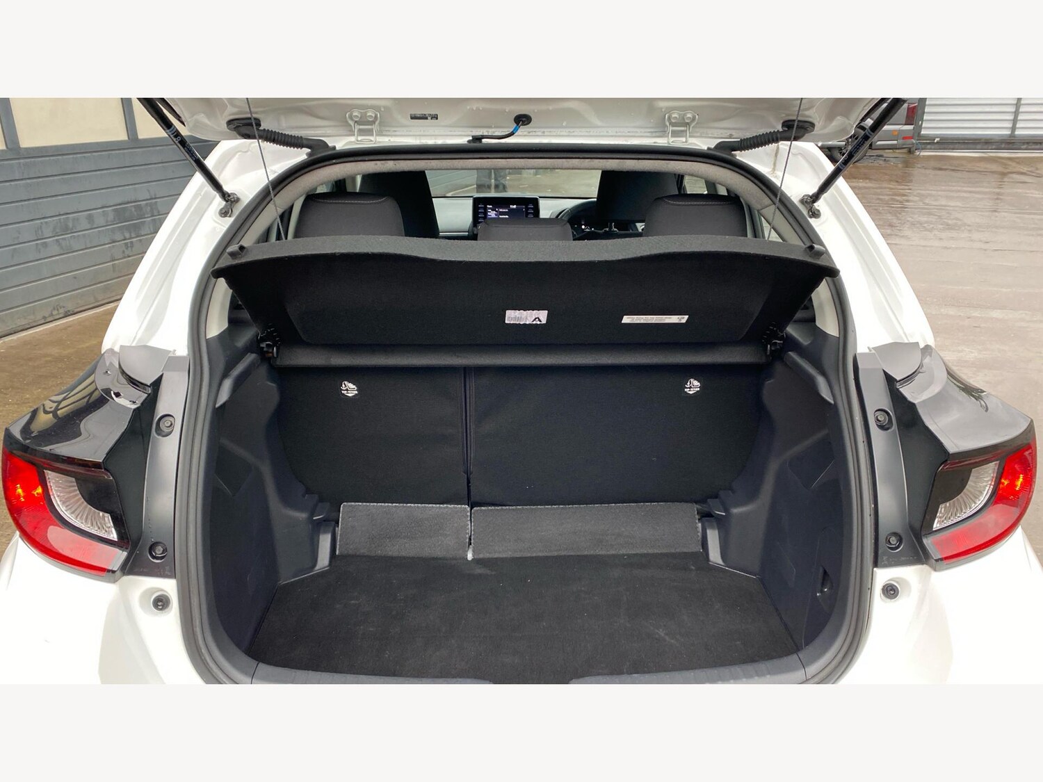 Used Toyota Yaris 2022 for sale - 77254695: Photo 16