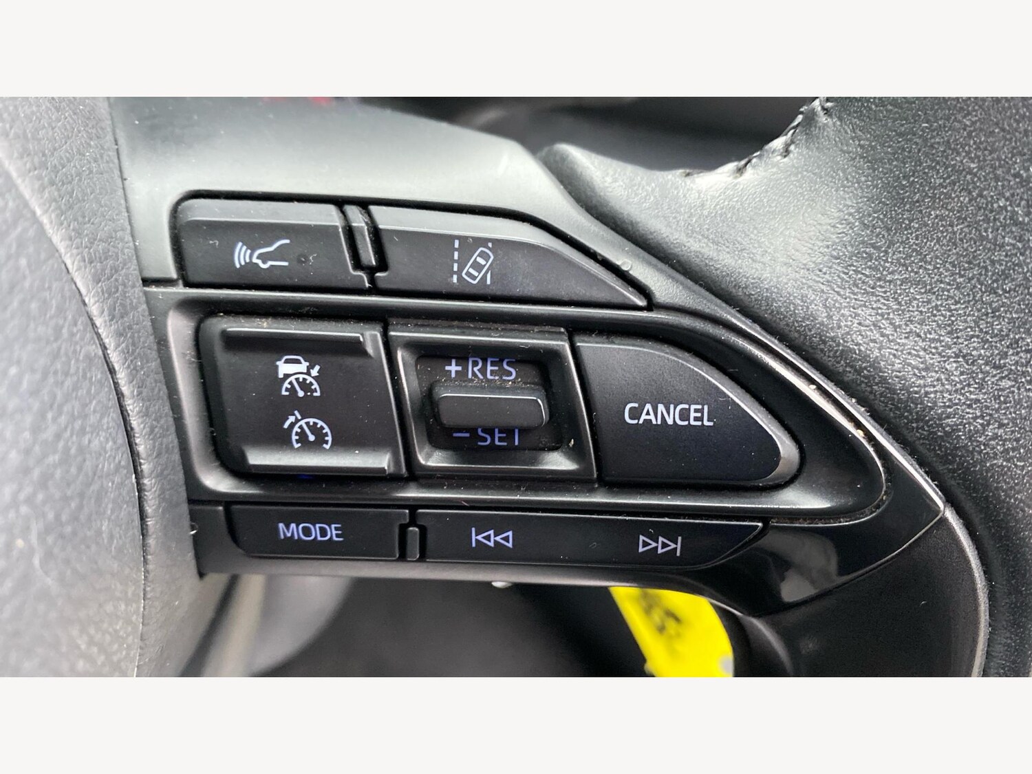 Used Toyota Yaris 2022 for sale - 77254695: Photo 31