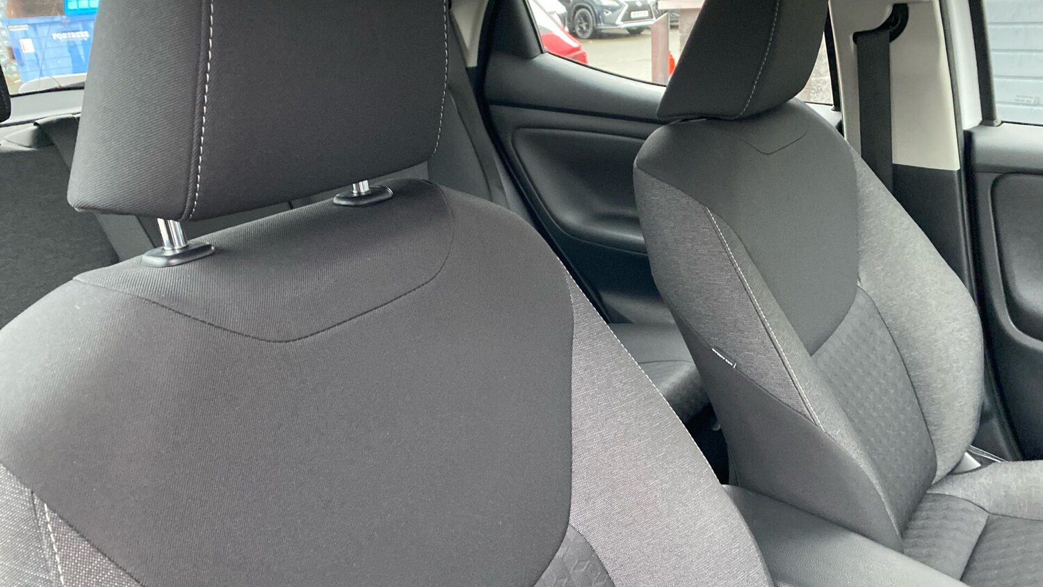 Used Toyota Yaris 2022 for sale - 77254695: Photo 34