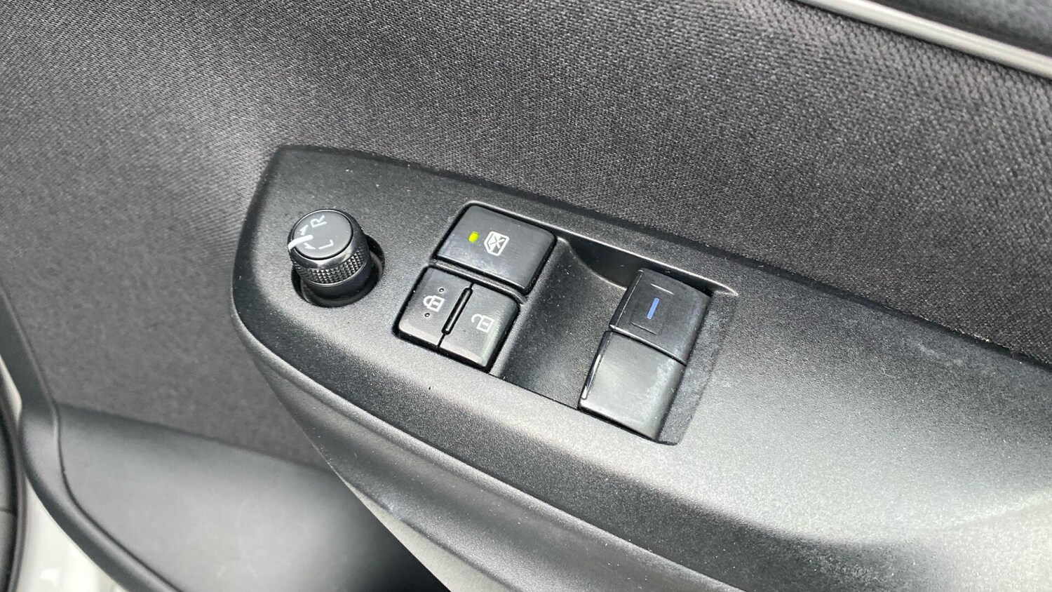 Used Toyota Yaris 2022 for sale - 77254695: Photo 37