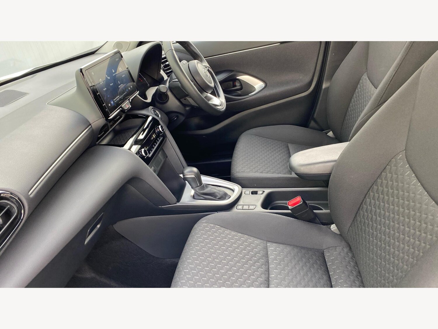 Used Toyota Yaris Cross 2024 for sale - 77559551: Photo 12