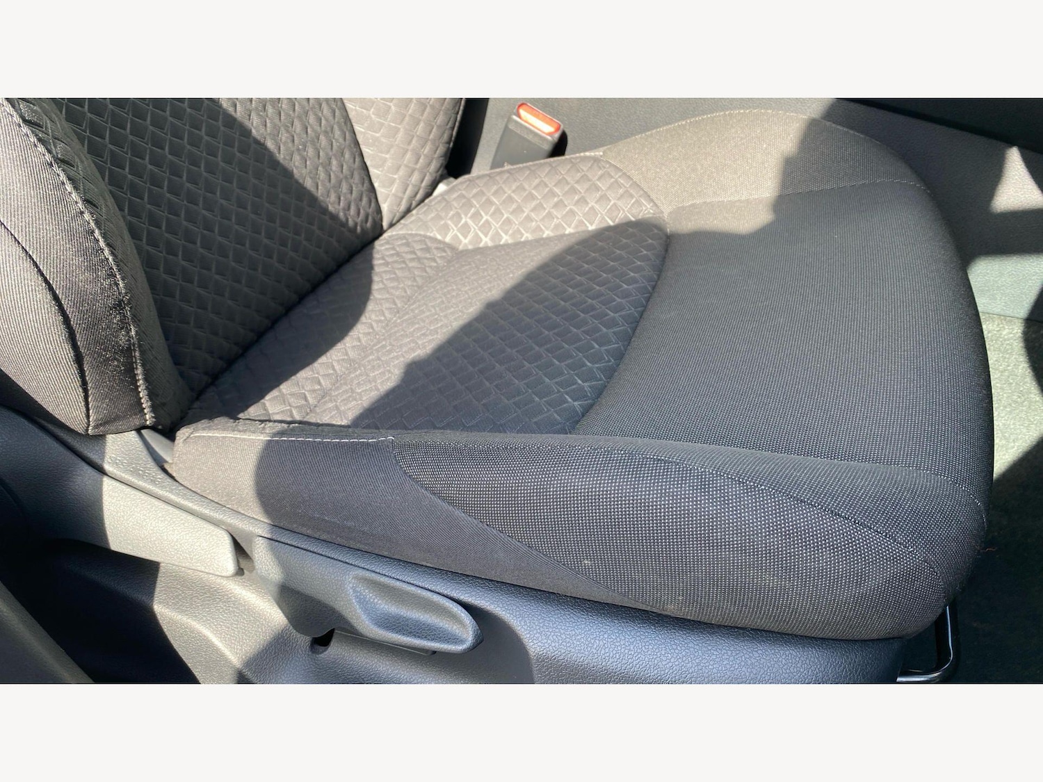 Used Toyota C-HR 2023 for sale - 78156909: Photo 19