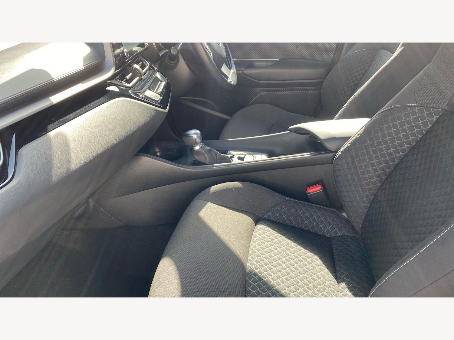 Used Toyota C-HR 2023 for sale - 78156909: Photo 7