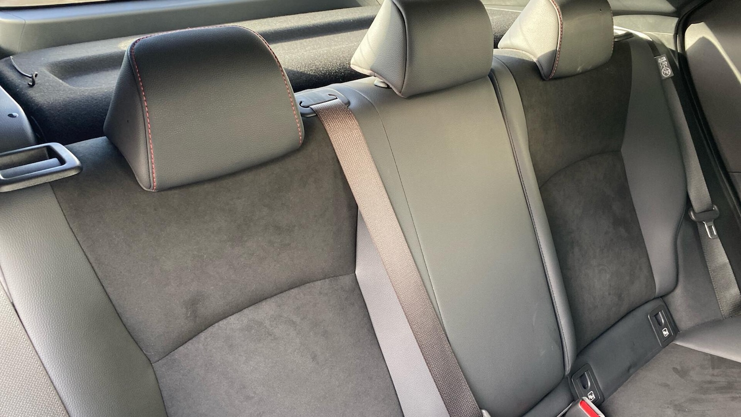 Used Toyota C-HR 2025 for sale - 76457689: Photo 40