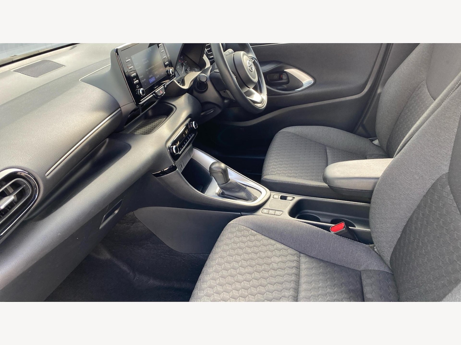 Used Toyota Yaris 2022 for sale - 76360234: Photo 12