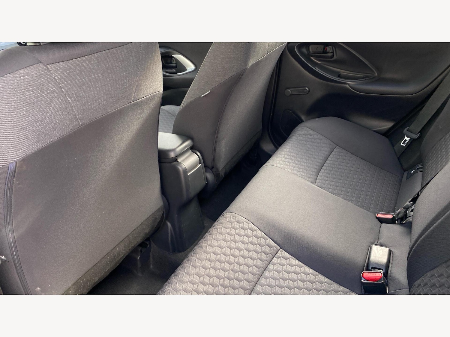Used Toyota Yaris 2022 for sale - 76360234: Photo 15