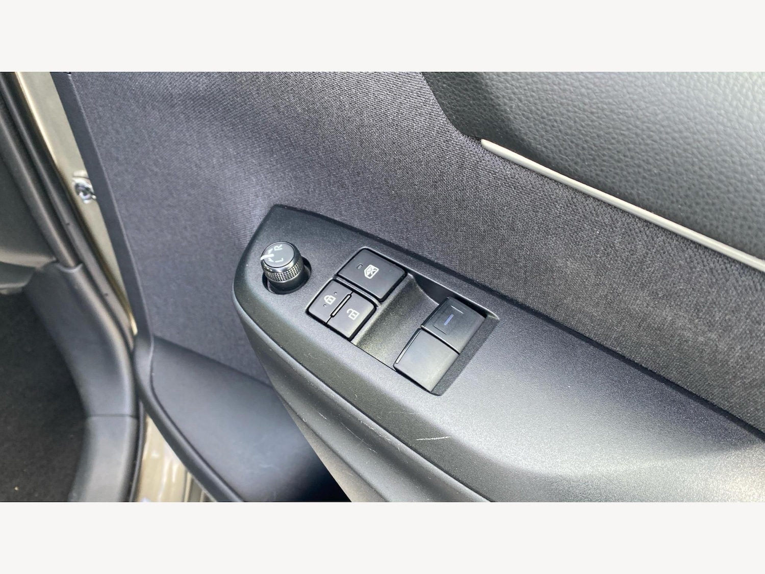 Used Toyota Yaris 2022 for sale - 76360234: Photo 31