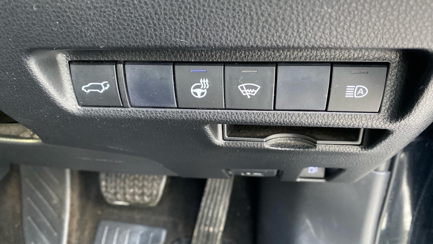 Used Toyota RAV4 2019 for sale - 77081526: Photo 38