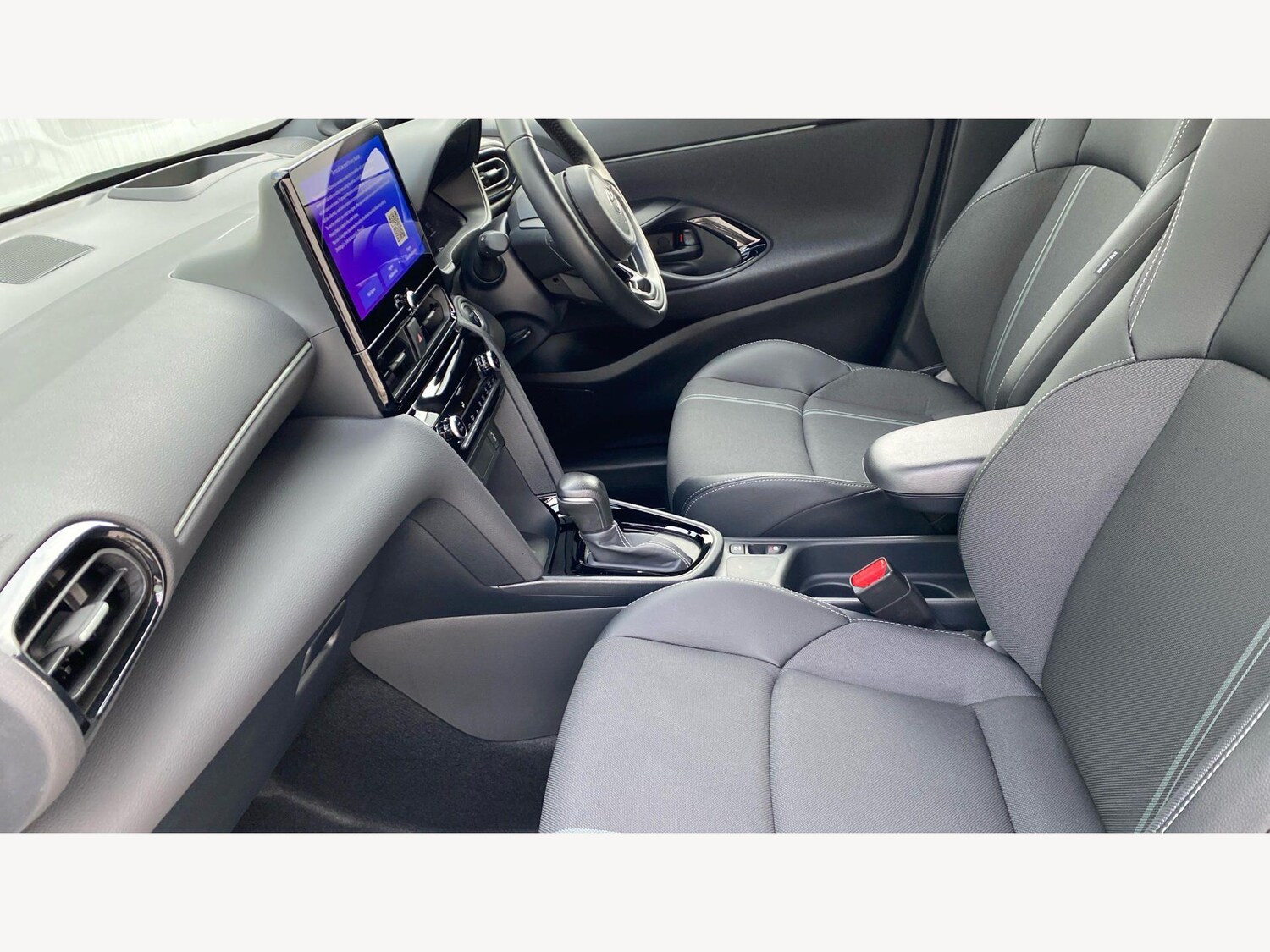 Used Toyota Yaris Cross 2024 for sale - 77737055: Photo 12