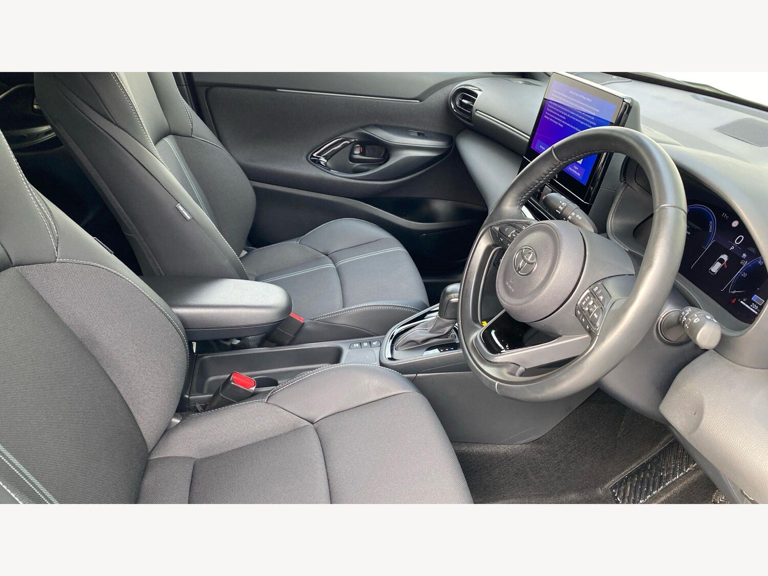 Used Toyota Yaris Cross 2024 for sale - 77737055: Photo 13