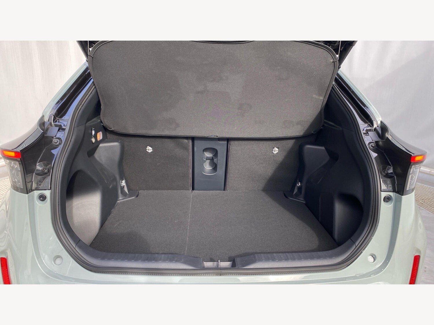 Used Toyota Yaris Cross 2024 for sale - 77737055: Photo 16