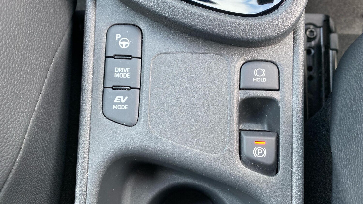 Used Toyota Yaris Cross 2024 for sale - 77737055: Photo 44