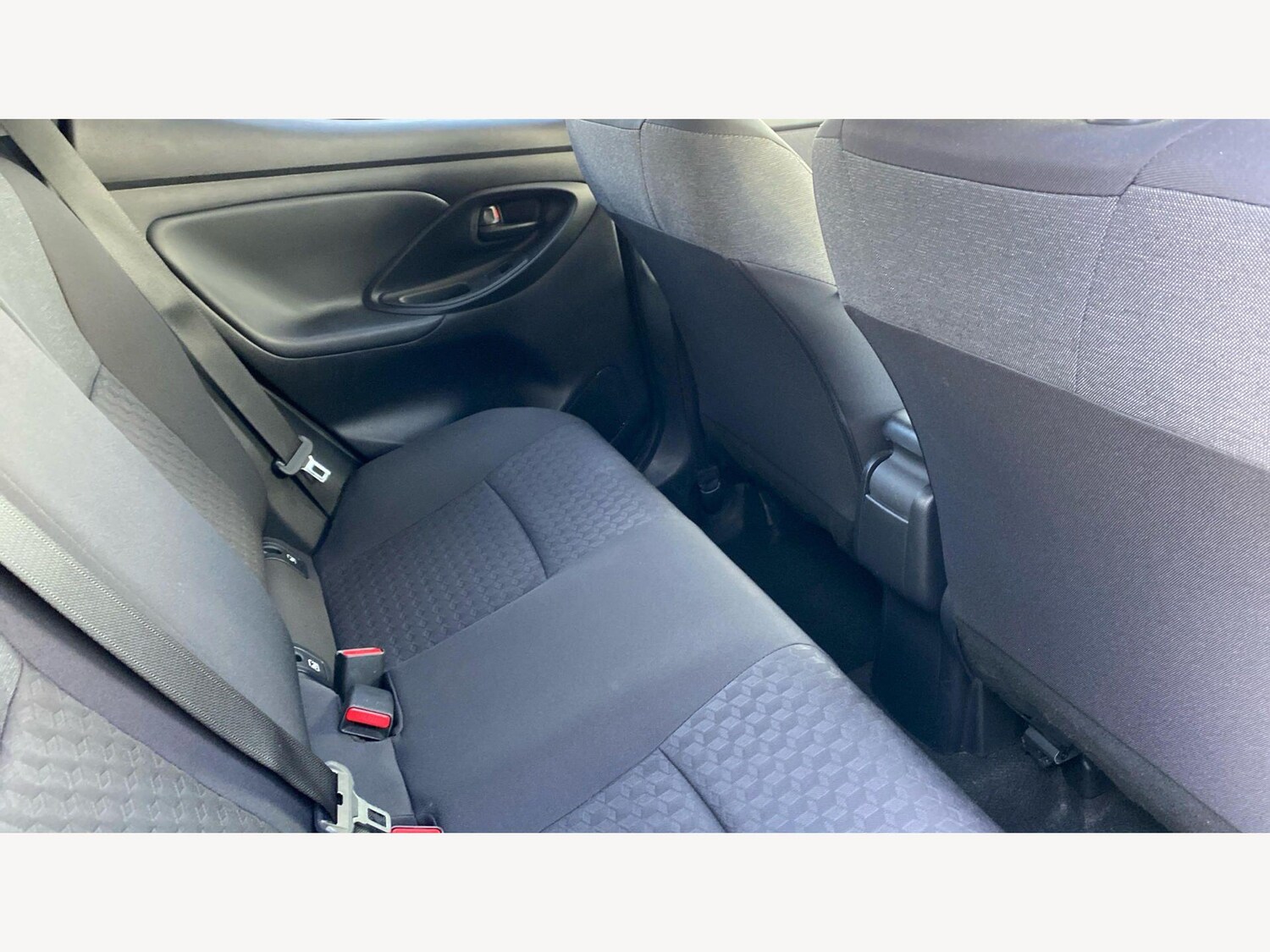 Used Toyota Yaris for sale - 77724234: Photo 14