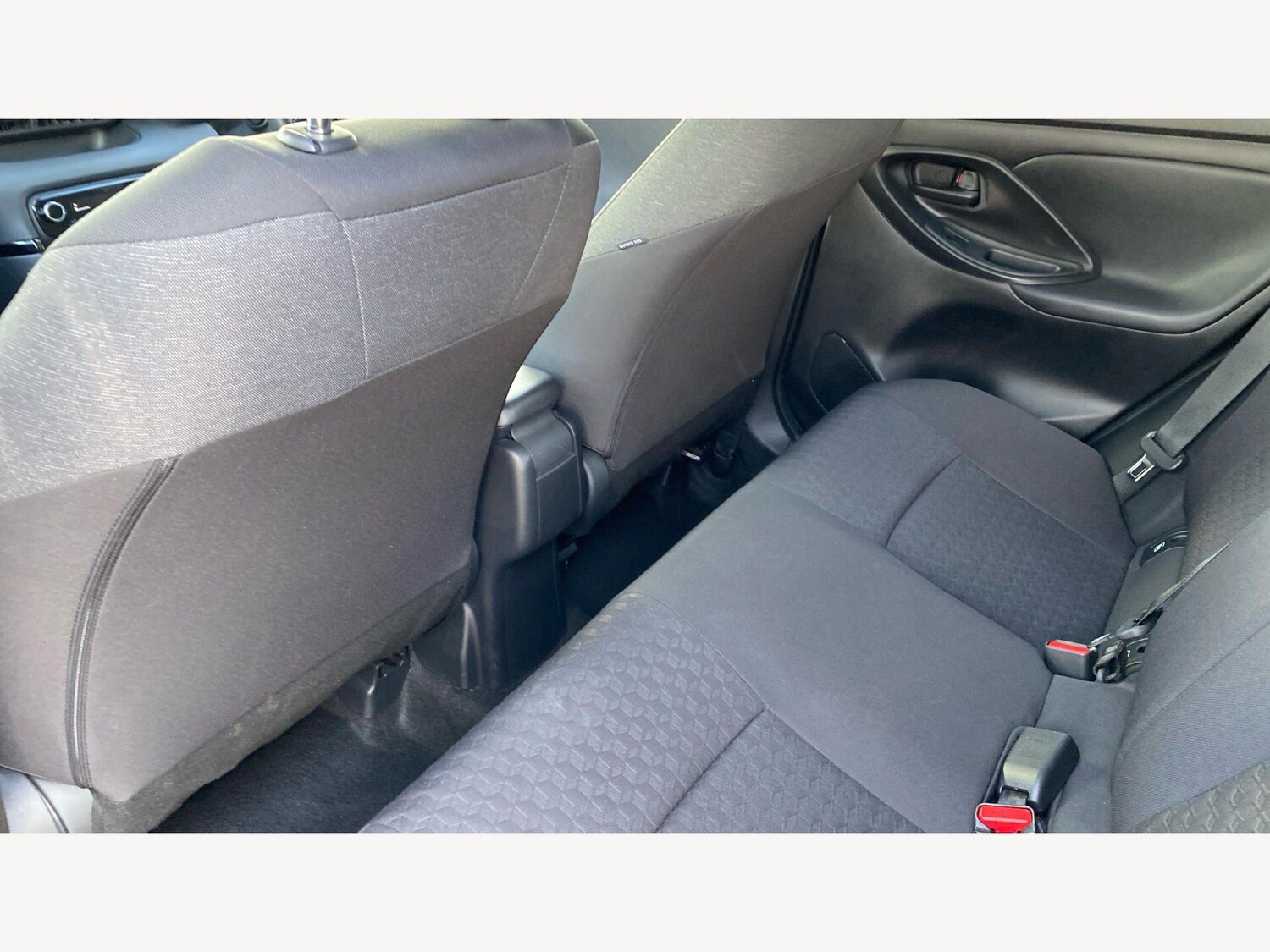 Used Toyota Yaris for sale - 77724234: Photo 15