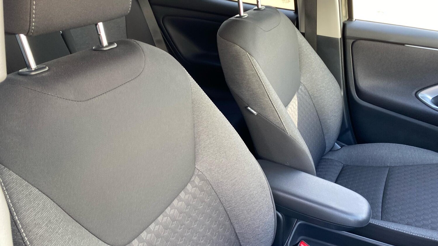 Used Toyota Yaris for sale - 77724234: Photo 36