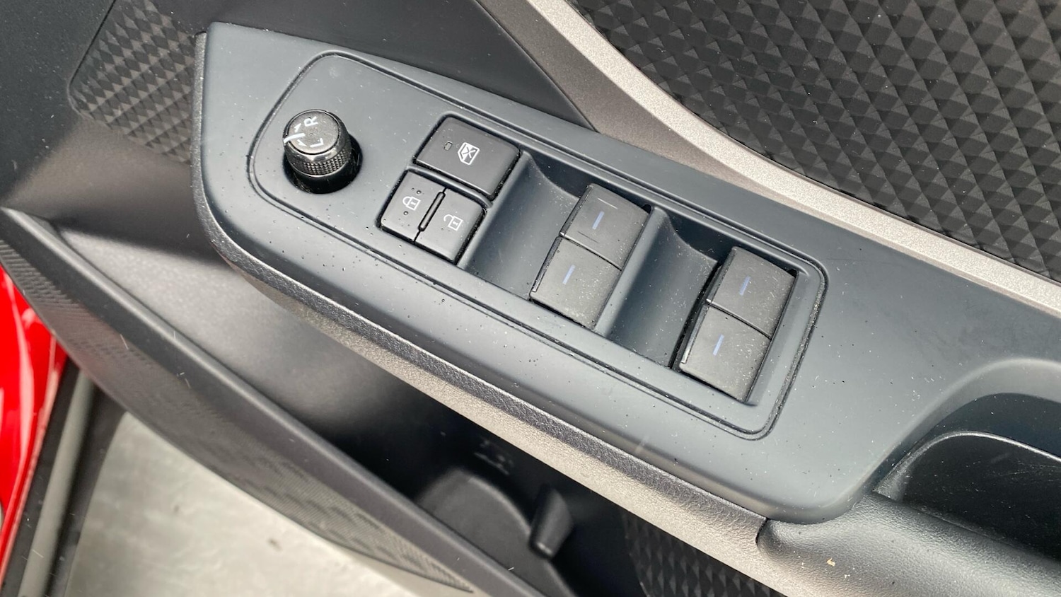 Used Toyota C-HR 2023 for sale - 77537138: Photo 39