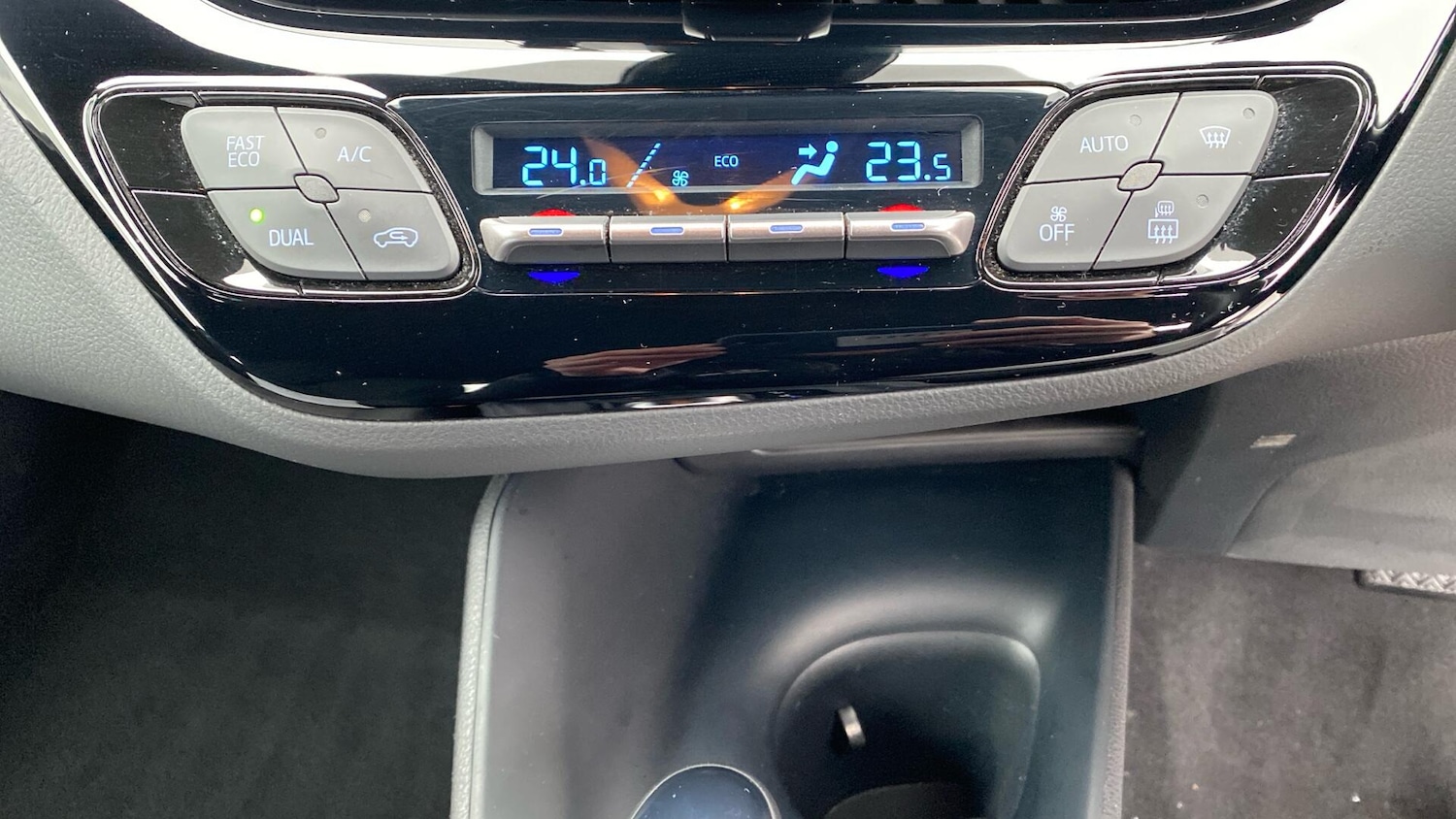 Used Toyota C-HR 2023 for sale - 77537138: Photo 42