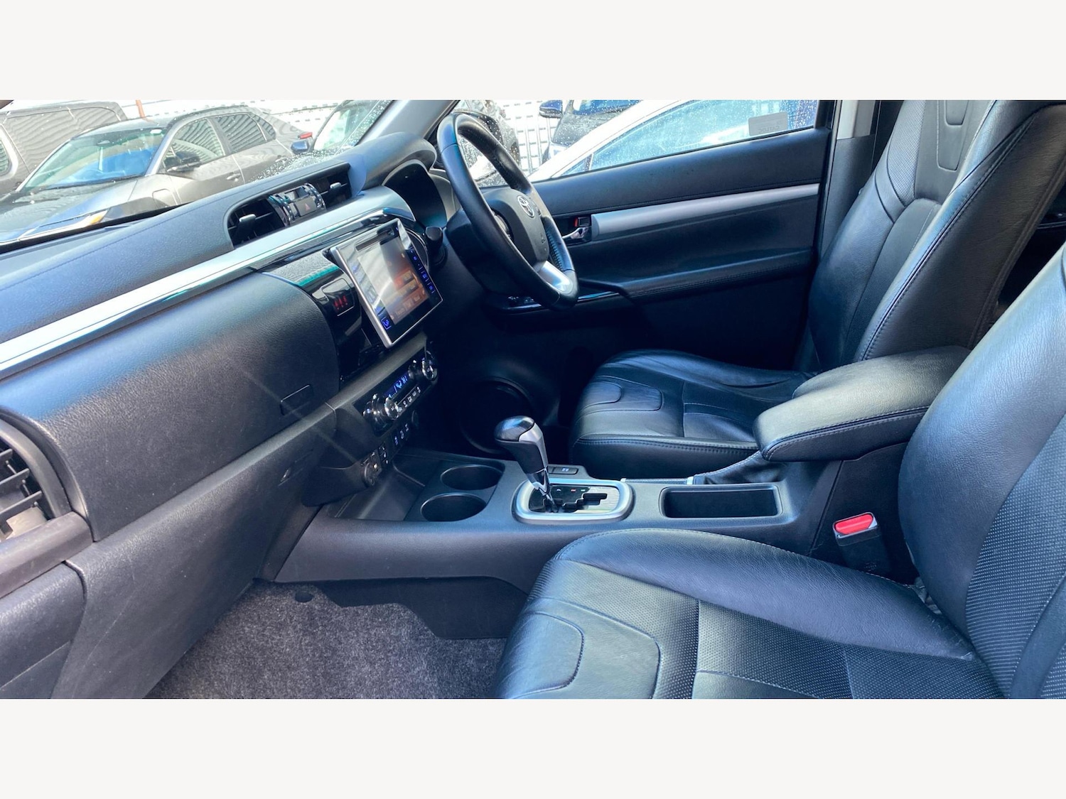 Used Toyota Hilux 2017 for sale - 77575124: Photo 12