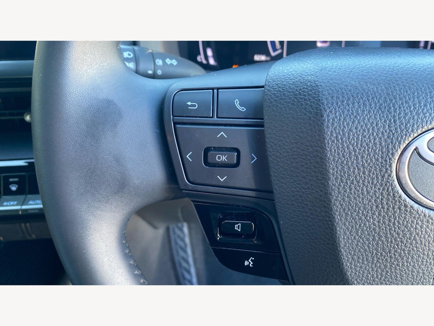 Used Toyota C-HR for sale - 77958083: Photo 31