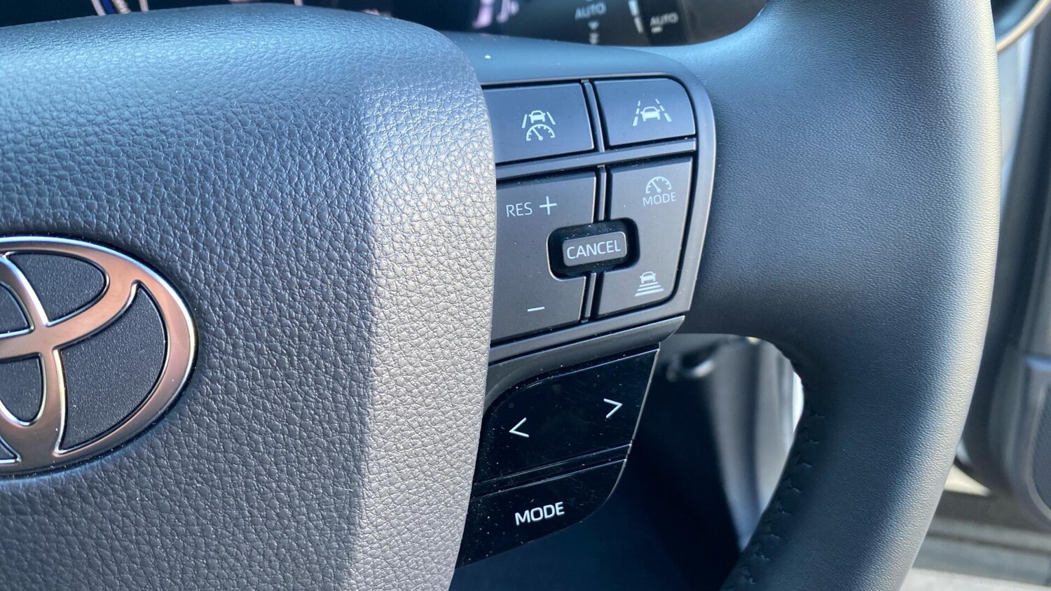 Used Toyota C-HR for sale - 77958083: Photo 32