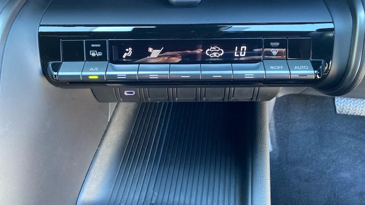 Used Toyota C-HR for sale - 77958083: Photo 44