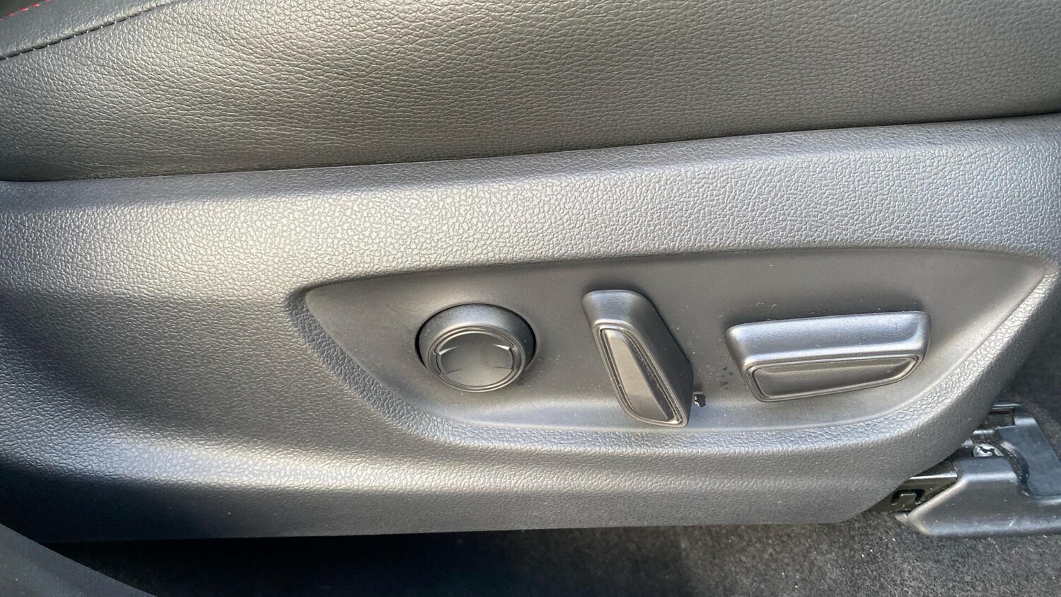 Used Toyota C-HR for sale - 77229961: Photo 38