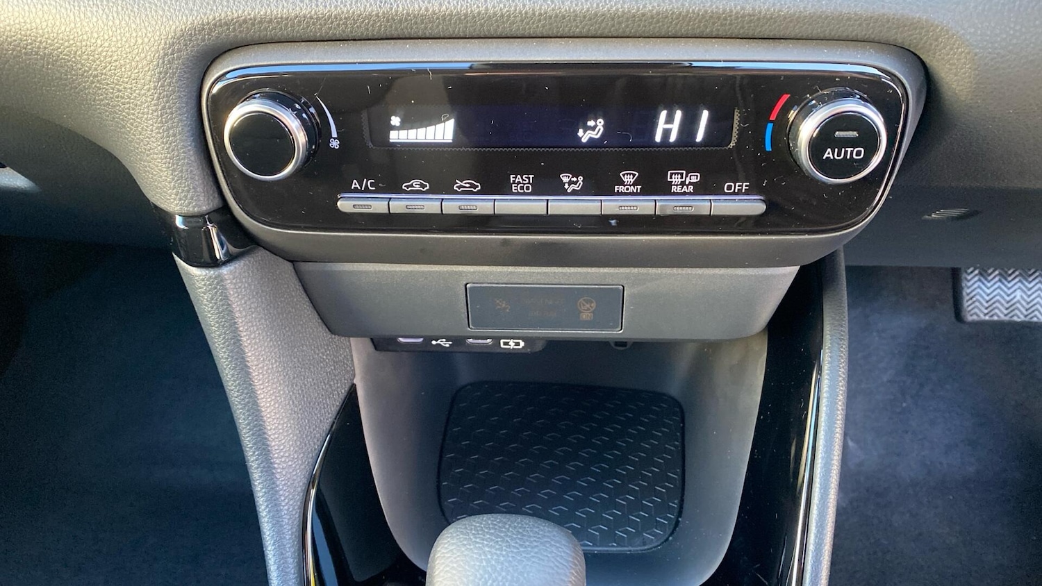 Used Toyota Yaris 2025 for sale - 77097991: Photo 40