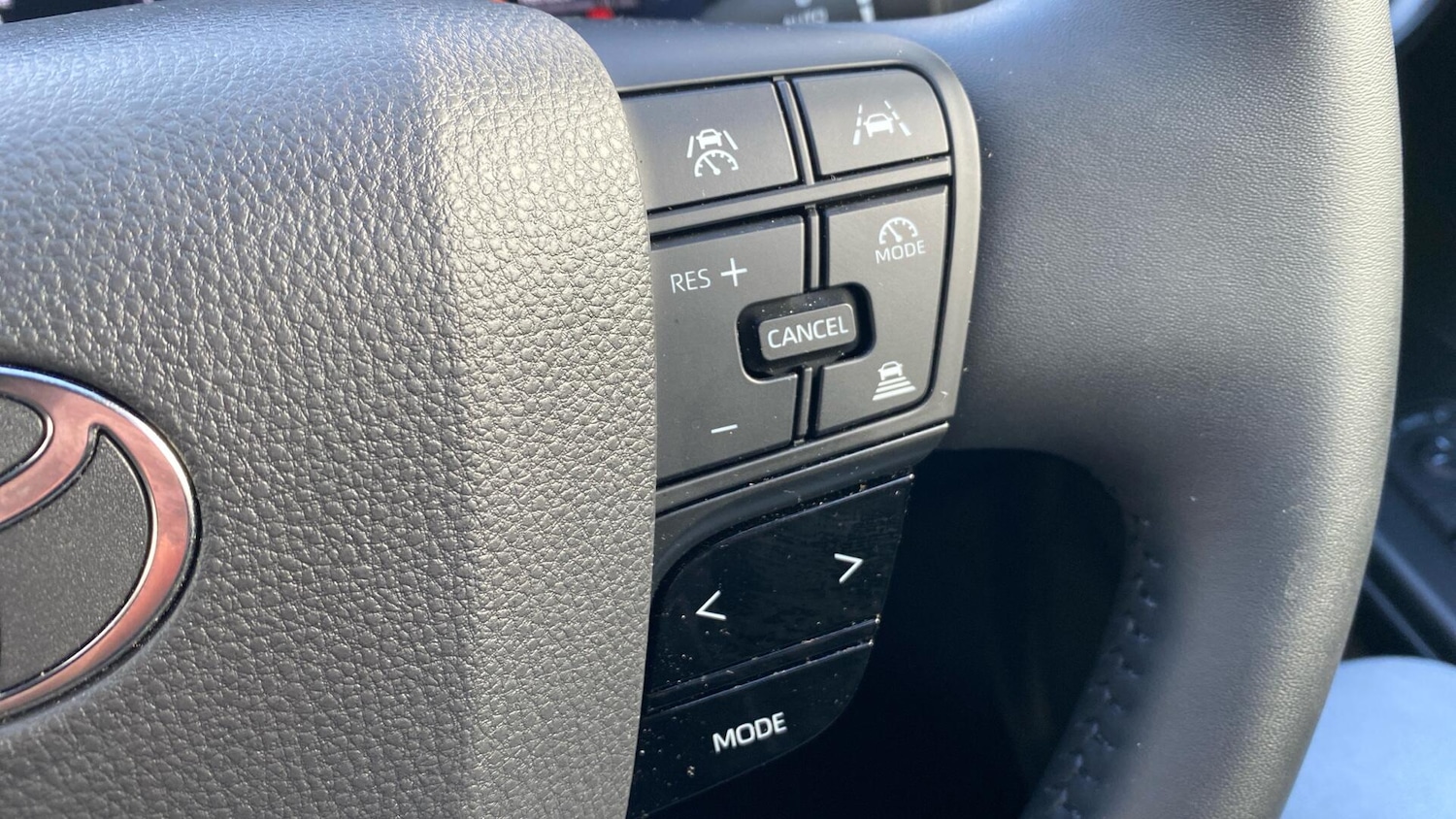 Used Toyota C-HR 2024 for sale - 78007258: Photo 32