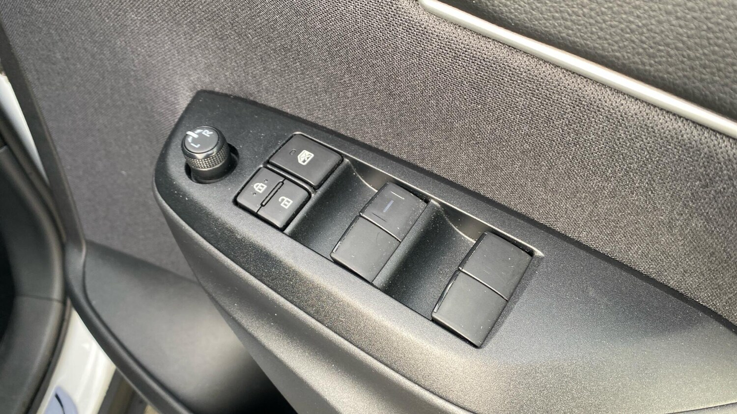 Used Toyota Yaris Cross 2023 for sale - 77783956: Photo 40