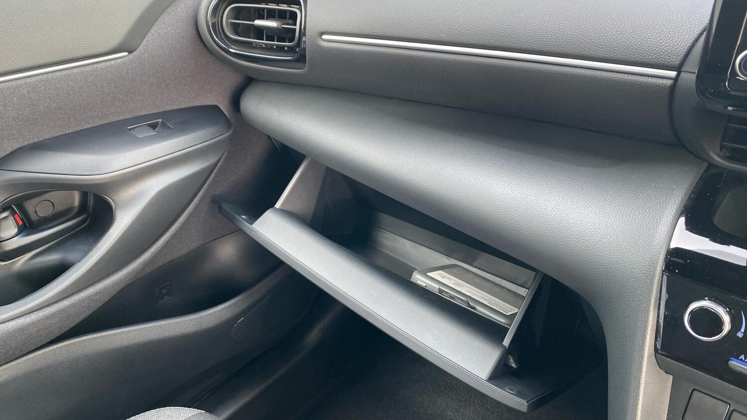 Used Toyota Yaris Cross 2023 for sale - 77783956: Photo 42