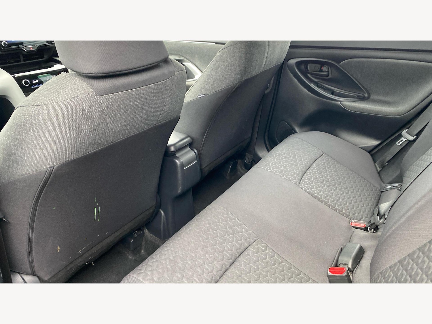 Used Toyota Yaris Cross 2022 for sale - 77237807: Photo 15