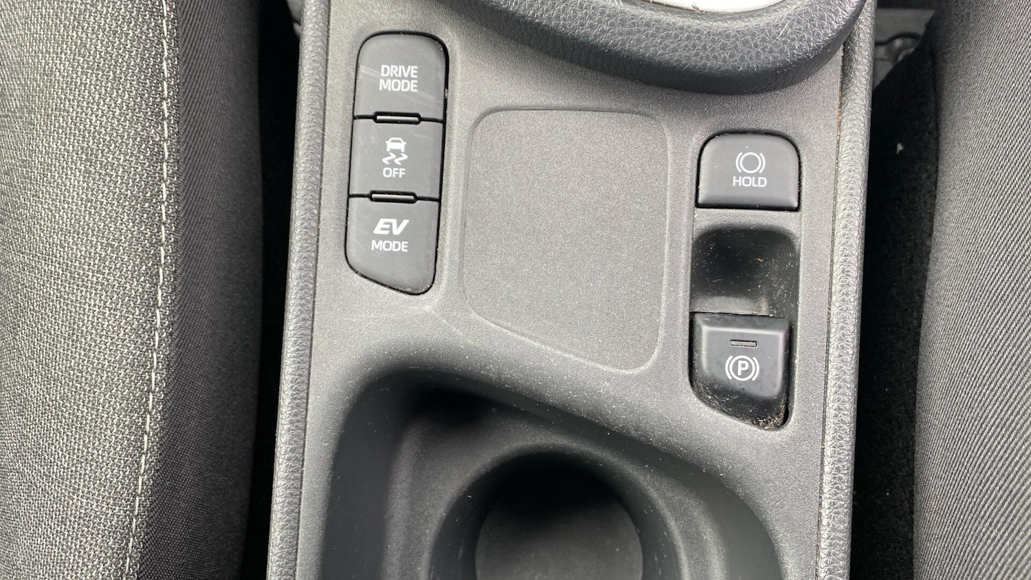 Used Toyota Yaris Cross 2022 for sale - 77237807: Photo 39