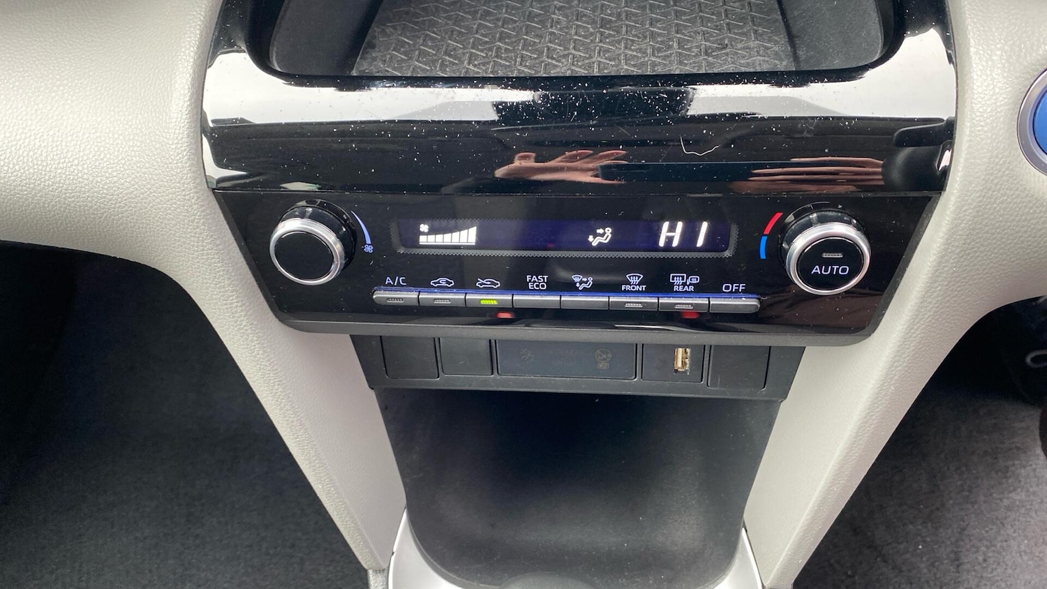 Used Toyota Yaris Cross 2022 for sale - 77237807: Photo 41