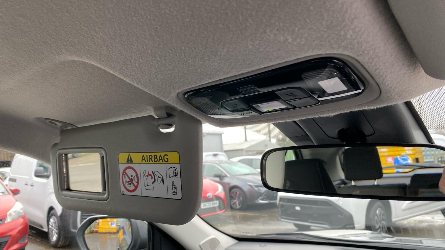 Used Toyota Yaris Cross 2022 for sale - 77237807: Photo 44