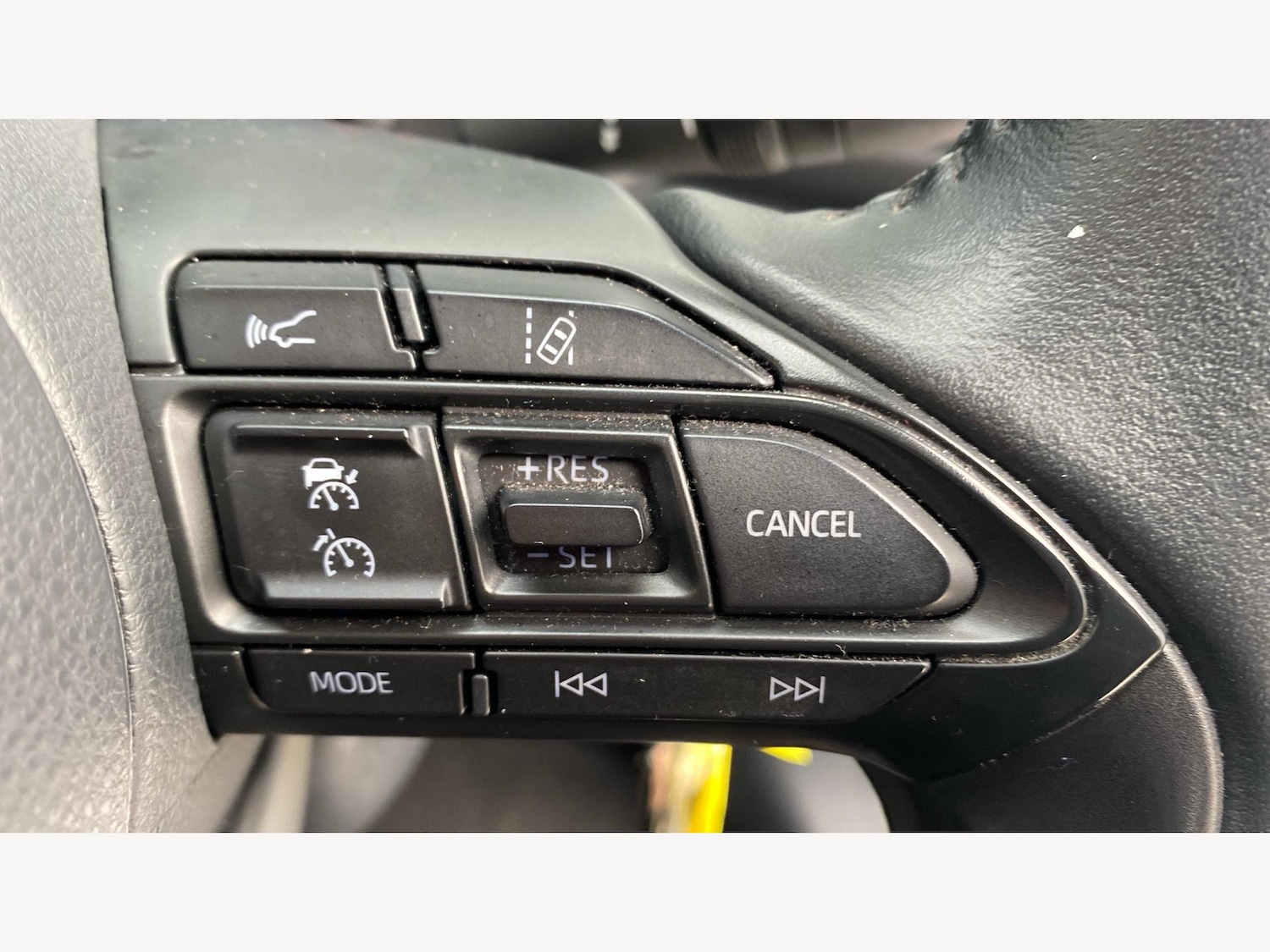 Used Toyota Yaris 2022 for sale - 77238174: Photo 31