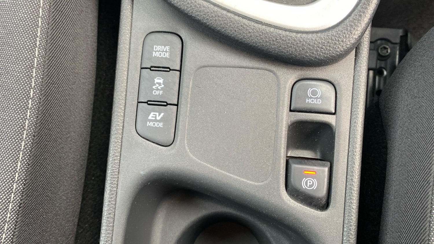 Used Toyota Yaris 2022 for sale - 77238174: Photo 38