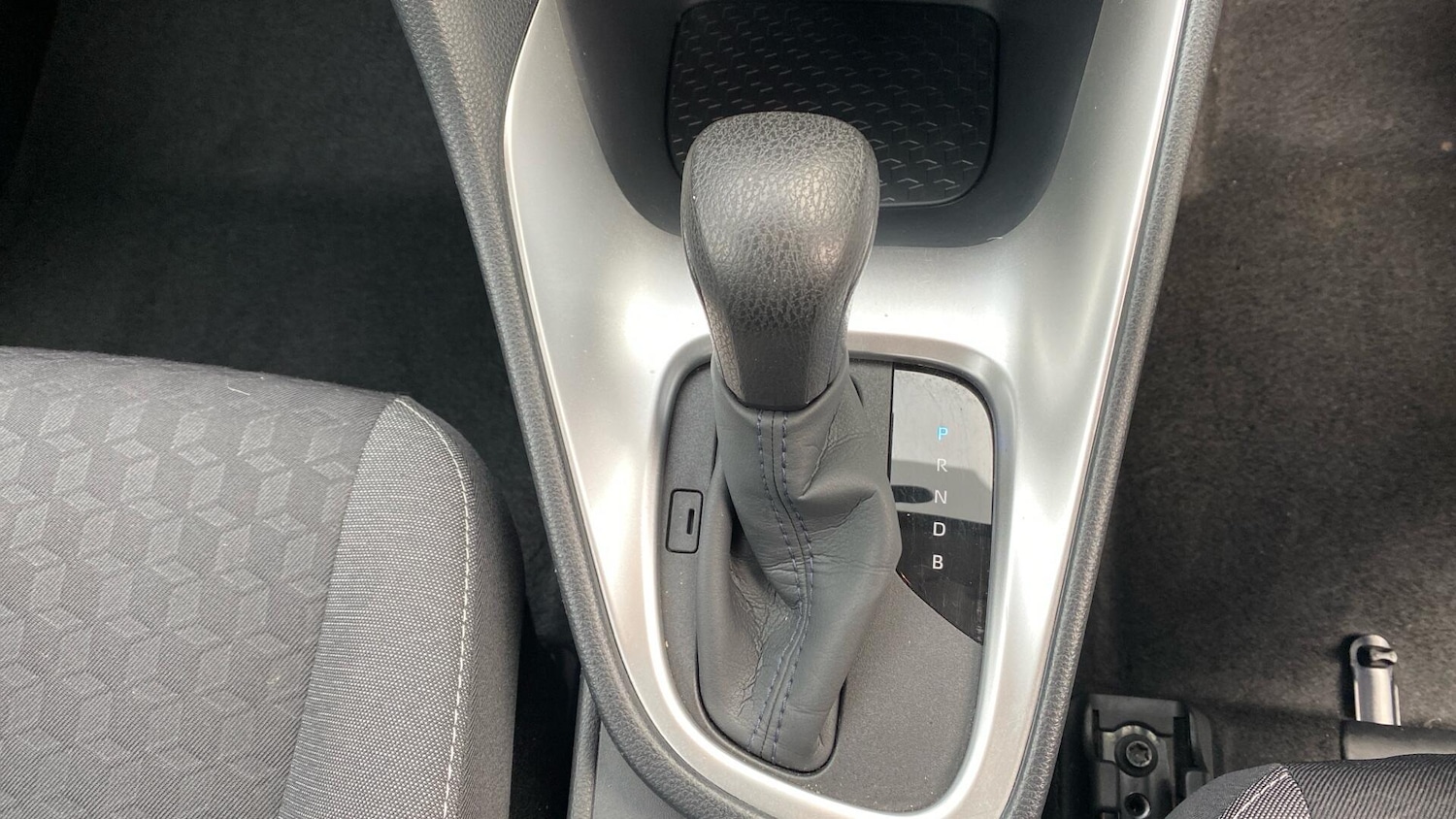 Used Toyota Yaris 2022 for sale - 77238174: Photo 39