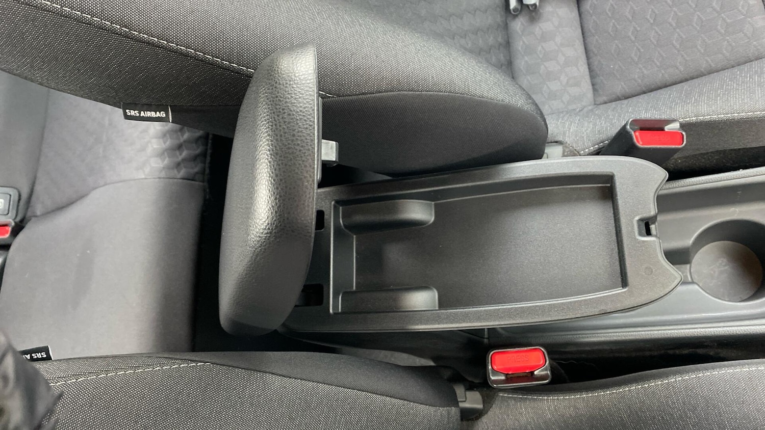 Used Toyota Yaris 2022 for sale - 77238174: Photo 43