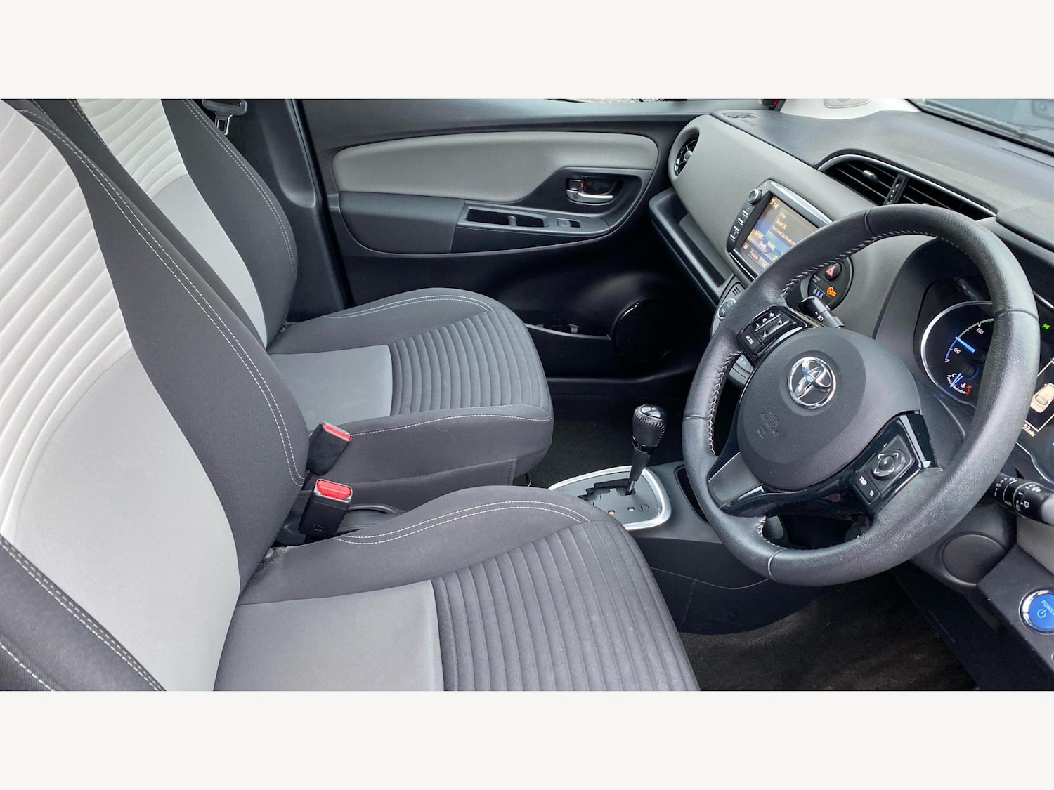 Used Toyota Yaris 2020 for sale - 77376850: Photo 13