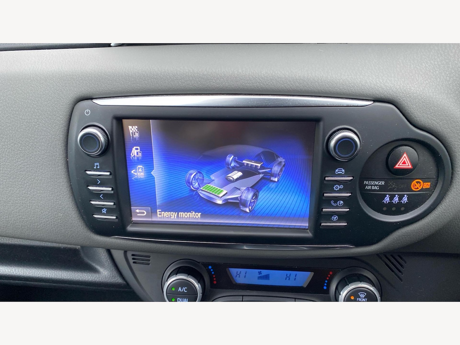 Used Toyota Yaris 2020 for sale - 77376850: Photo 24