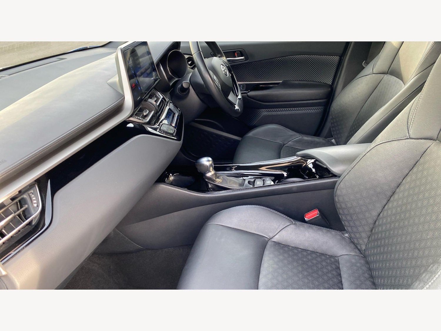 Used Toyota C-HR 2018 for sale - 77994155: Photo 12