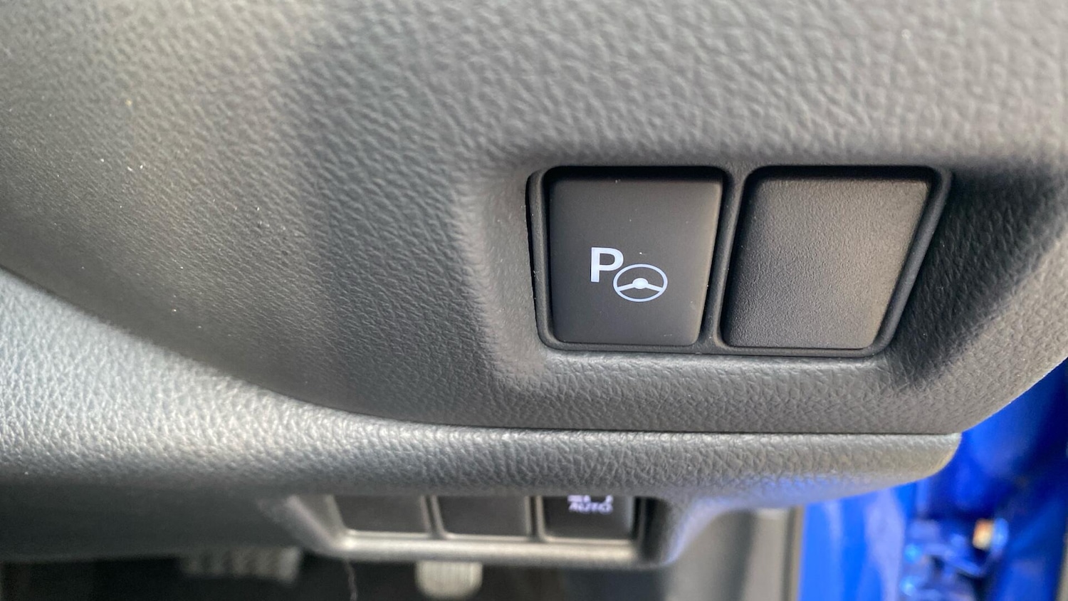 Used Toyota C-HR 2018 for sale - 77994155: Photo 41