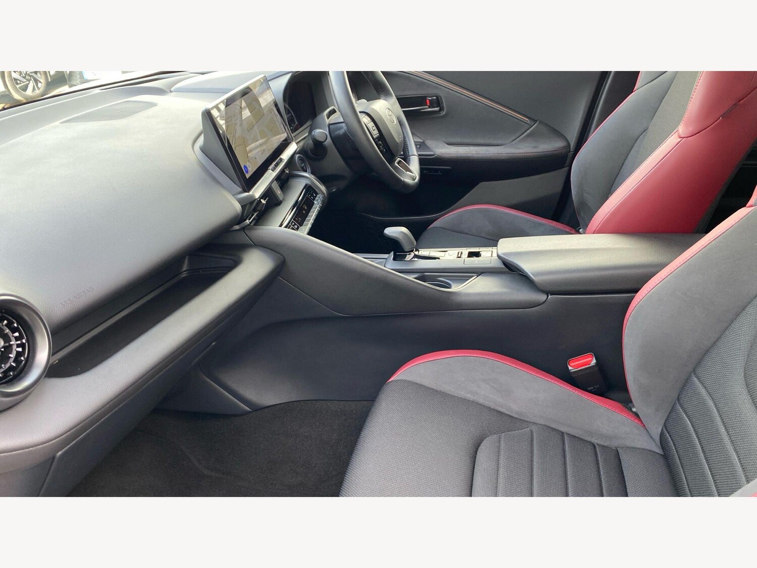 Used Toyota C-HR 2025 for sale - 77768719: Photo 12