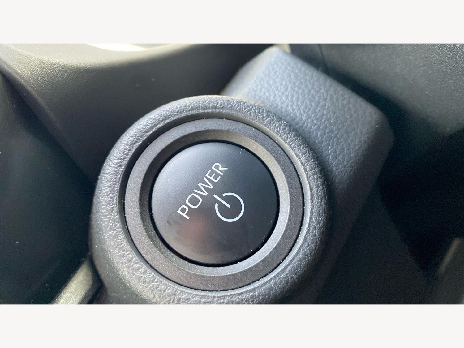 Used Toyota C-HR 2025 for sale - 77768719: Photo 29