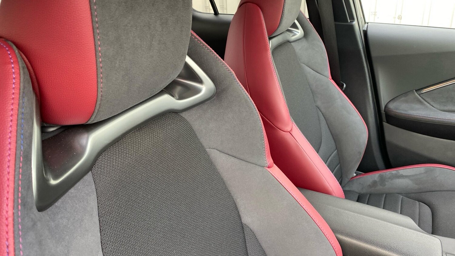 Used Toyota C-HR 2025 for sale - 77768719: Photo 40