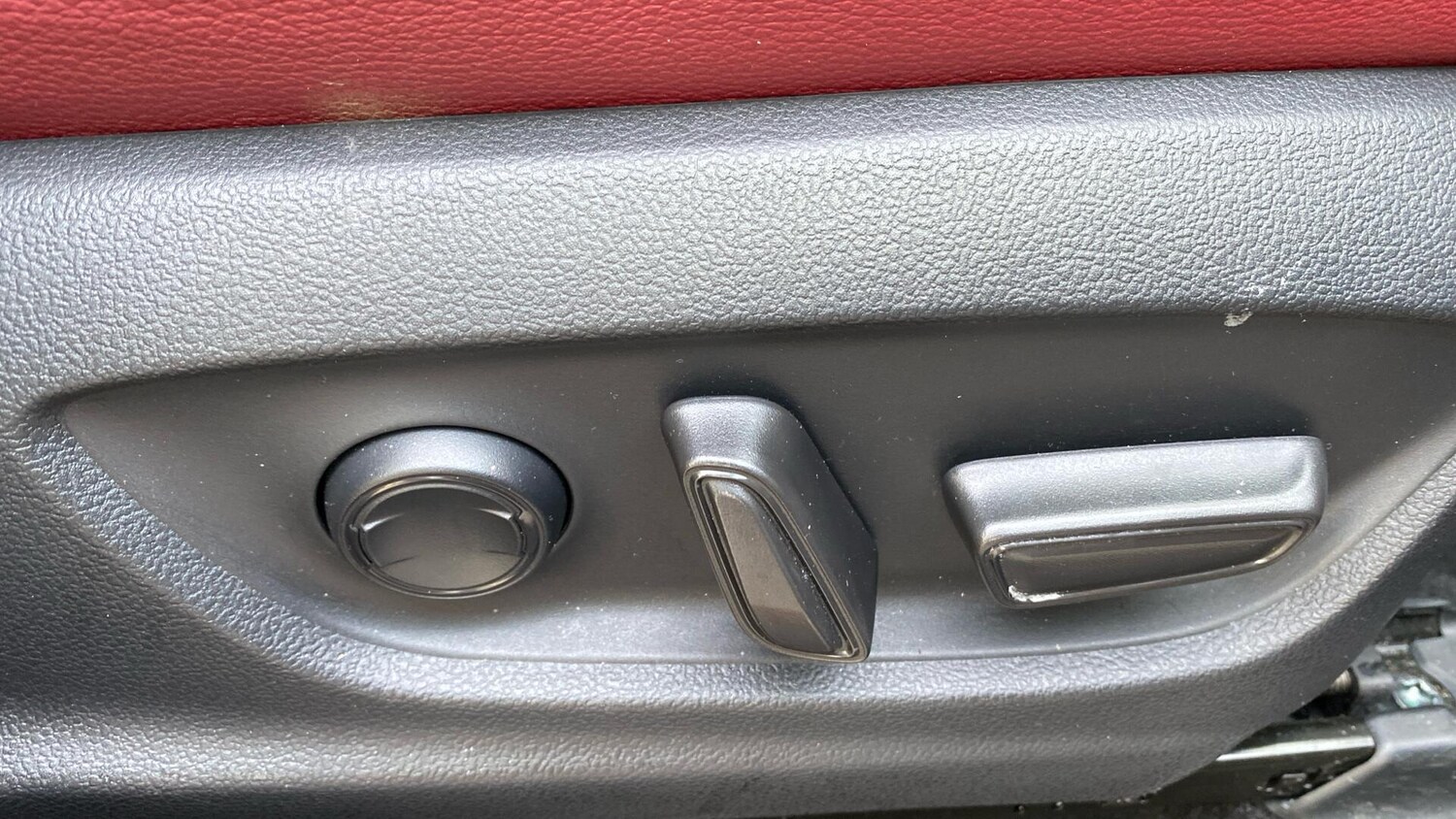 Used Toyota C-HR 2025 for sale - 77768719: Photo 42