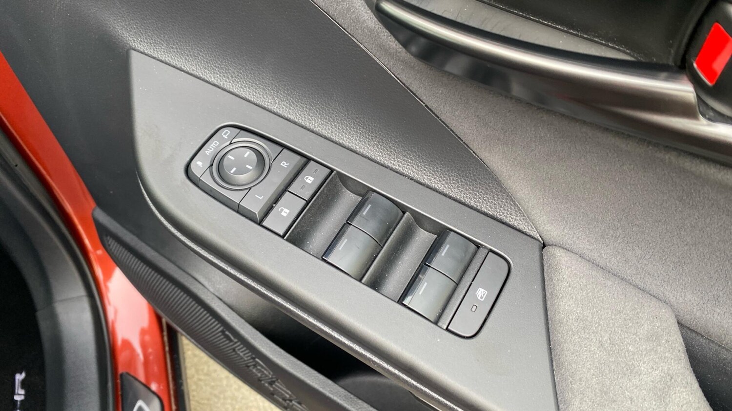 Used Toyota C-HR 2025 for sale - 77768719: Photo 44